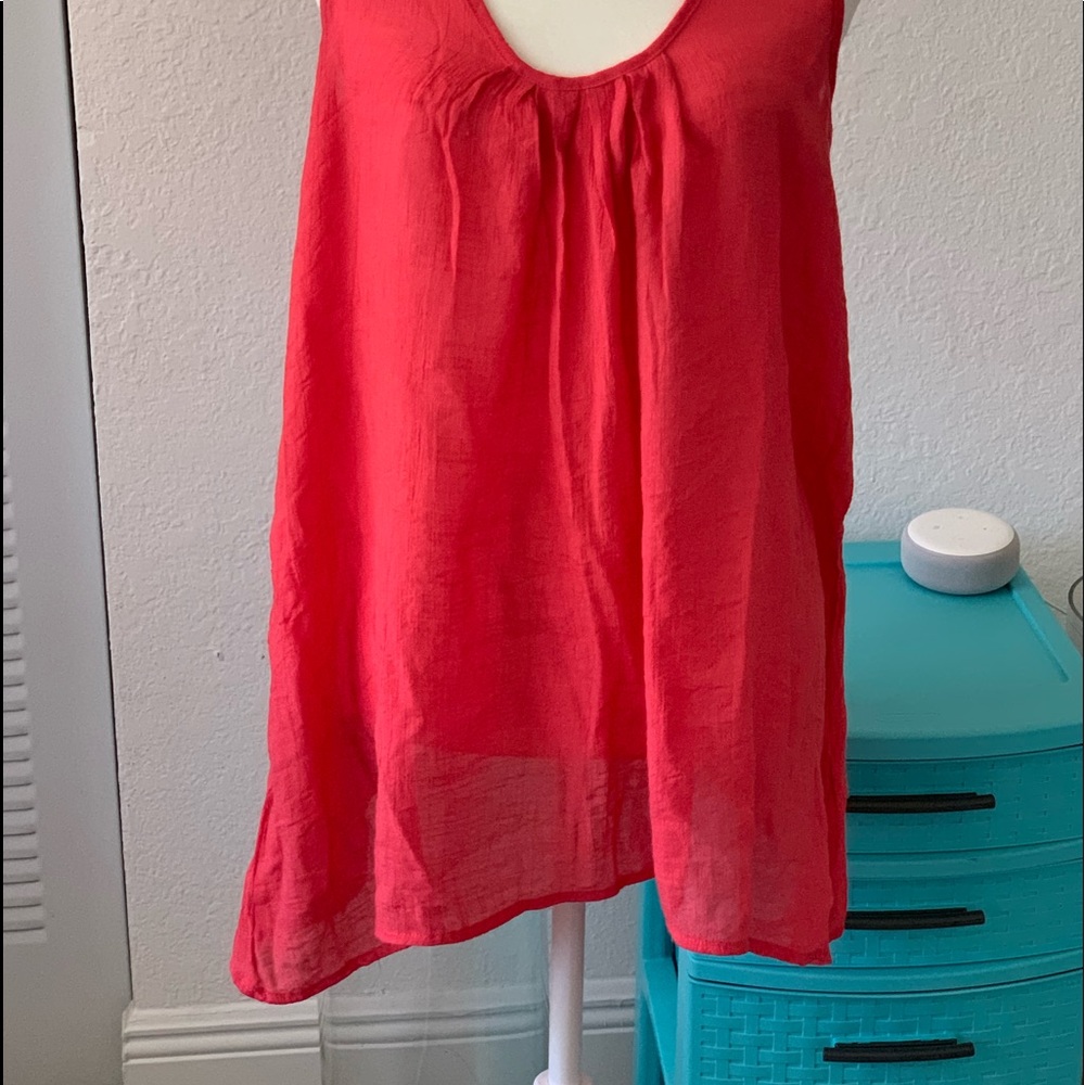 Cute top - Picture 2 of 2